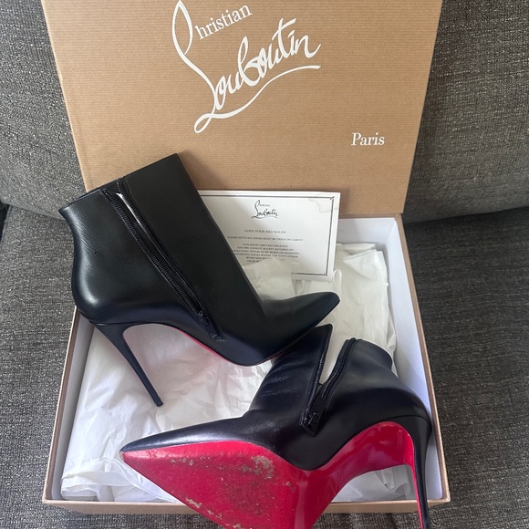 Christian Louboutin Shoes - Christian Louboutin So Kate Booty